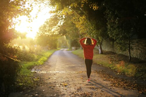 women walking in sunshine intuitive eating movement feel the difference